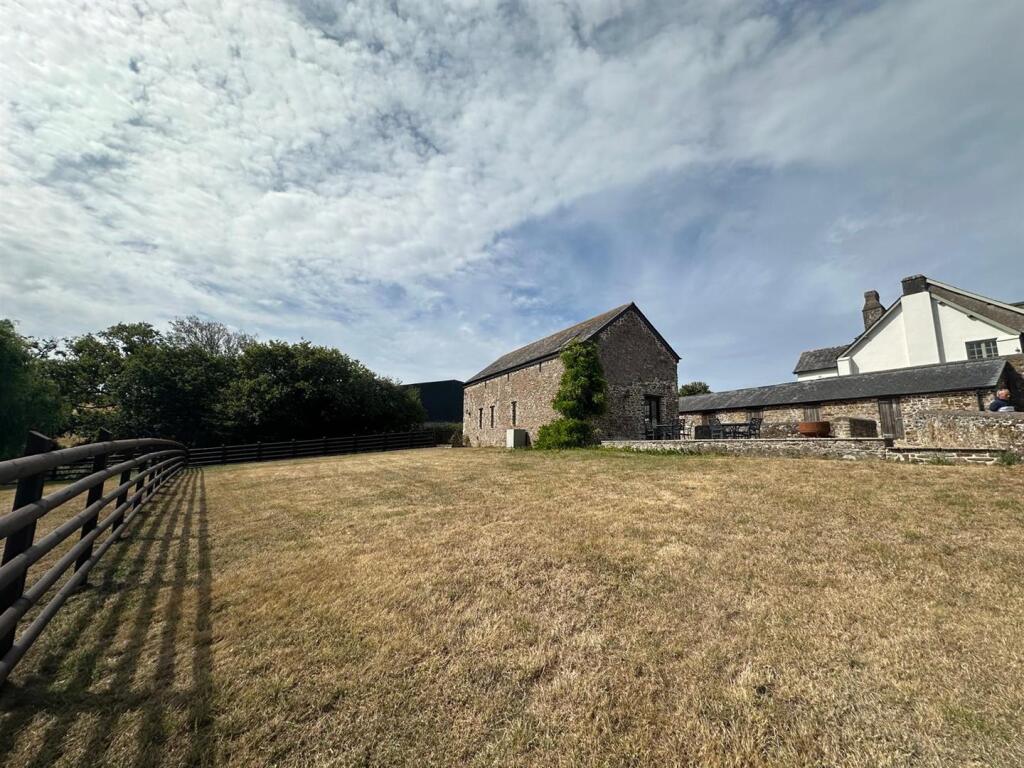 Property photo 11