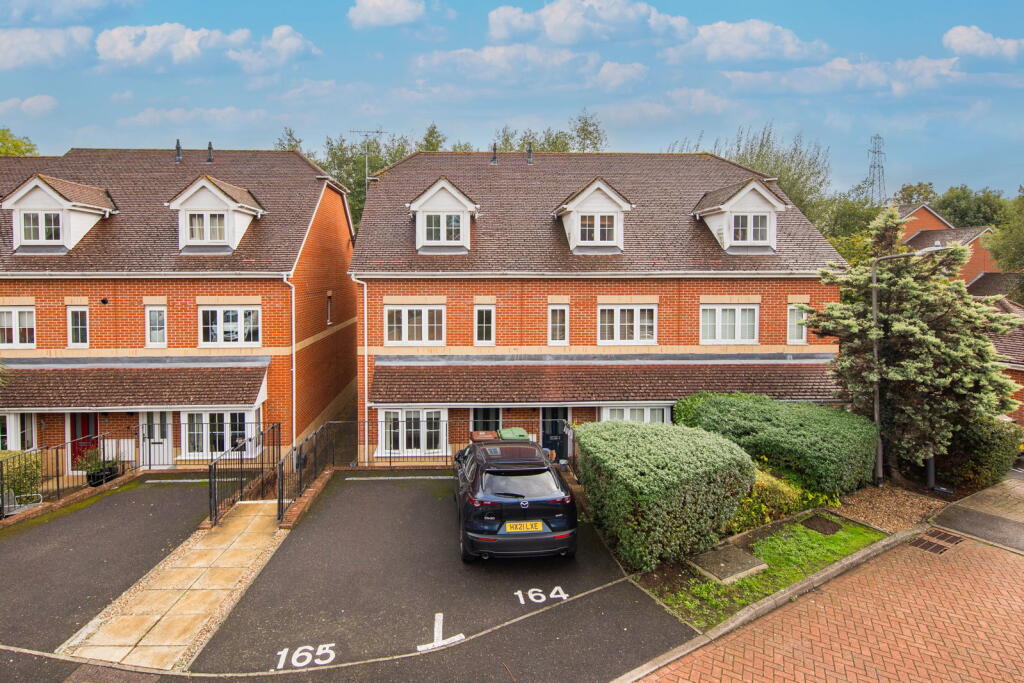 1-bed flat on Dougall Close, Tunbridge Wells, £175,000