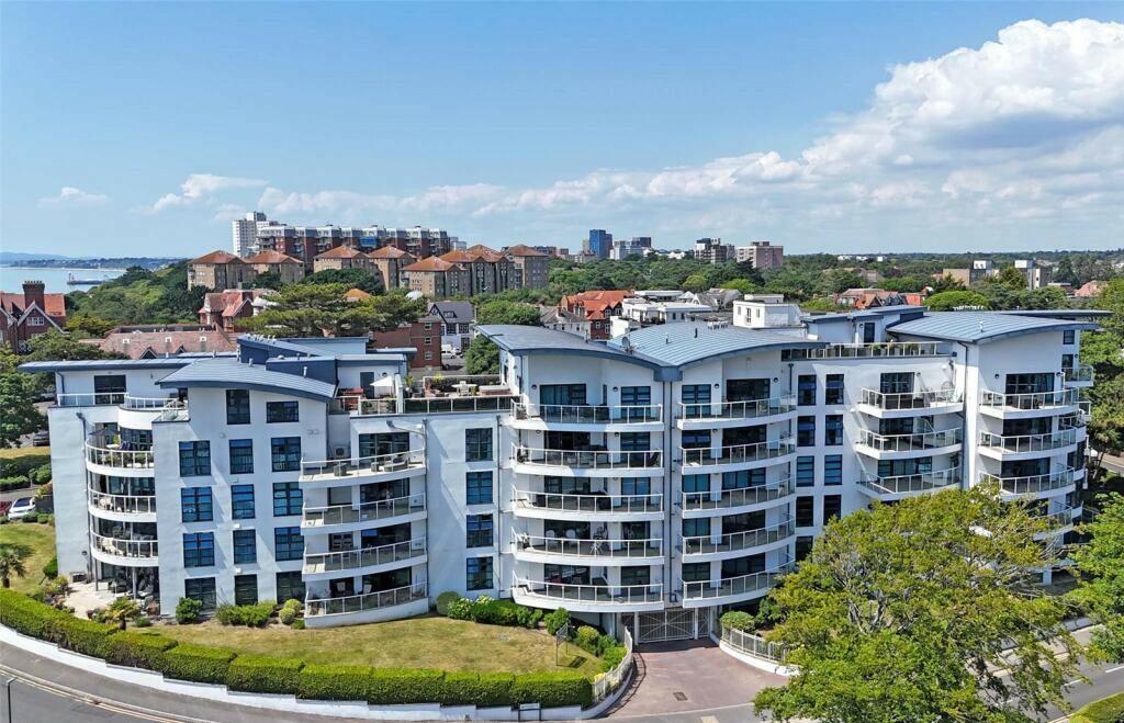 Main image of property: The Reef, Boscombe Spa Road, Bournemouth, Bournemouth Christchurch Poole