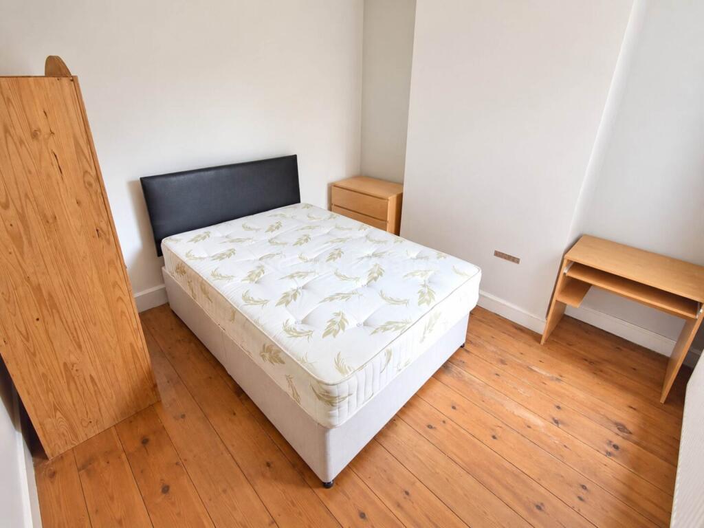 House in Reading - View 5