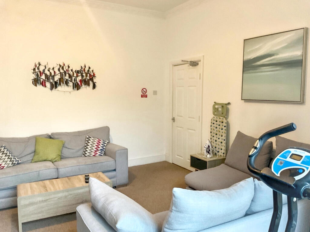 House in Stoke-on-Trent - More