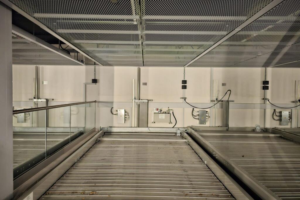 Main image of property: Parking Stacker, SE1