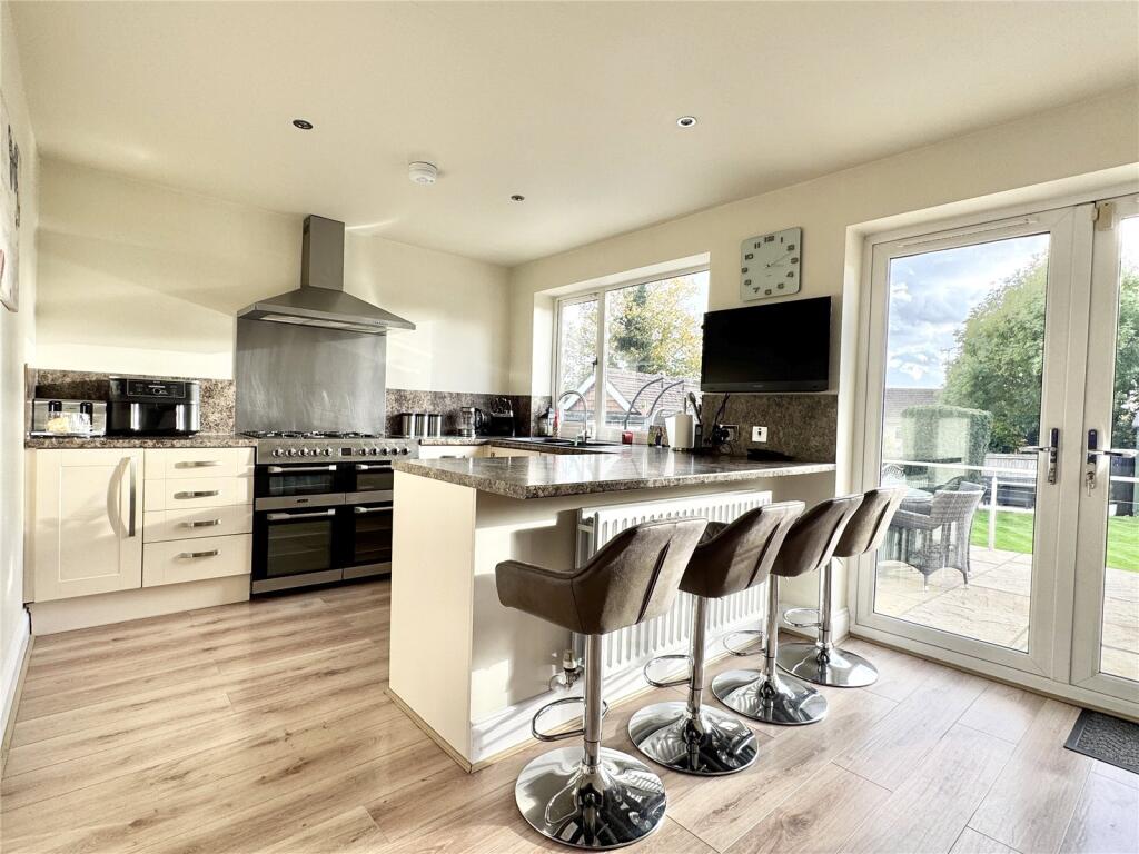 House in Sevenoaks, Hextable - View 2