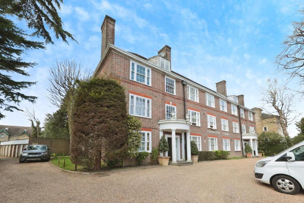 Main image of property: Chyngton Court, London Road, Harrow , HA1 3LZ
