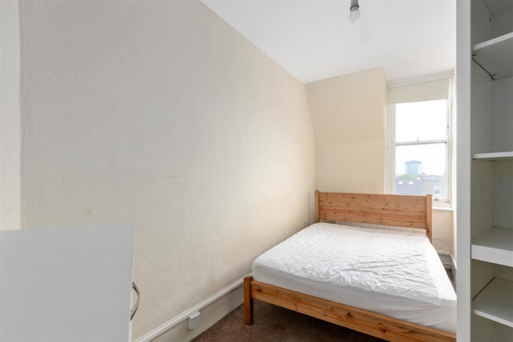 Apartment in London - View 3