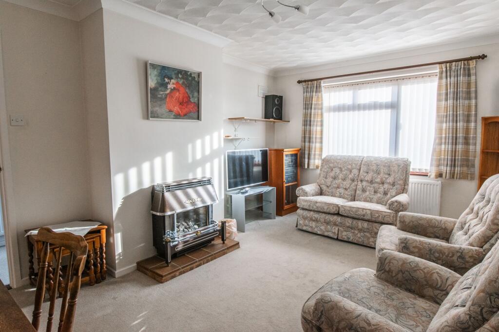 Perfectly Positioned Bungalow in Hunstanton photo 2