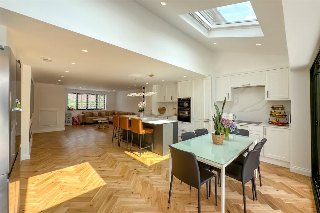 House in St Albans - View 5