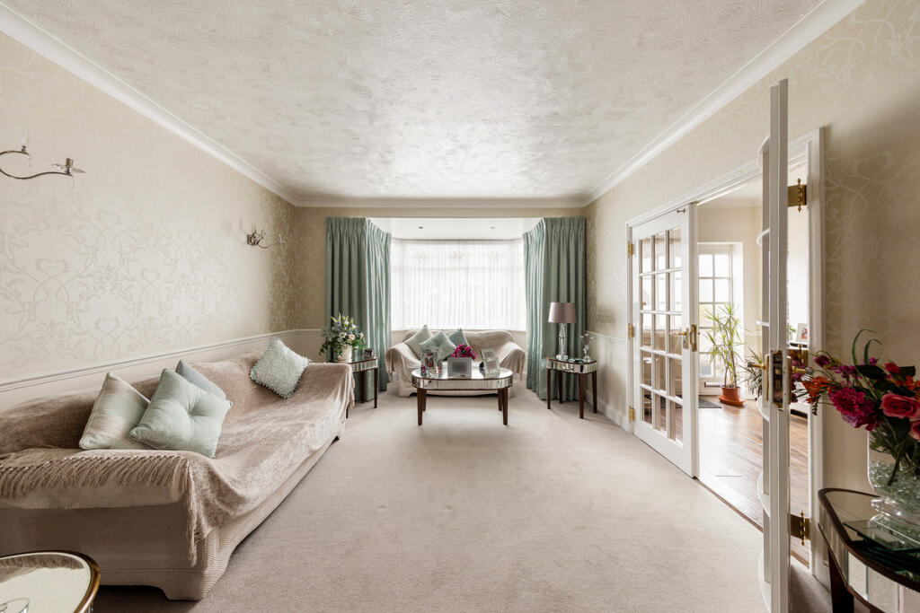 House in Ilford, Barkingside - View 5