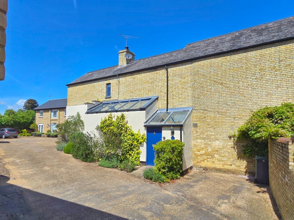 Main image of property: Dunstable Street, Ampthill, Bedfordshire, MK45