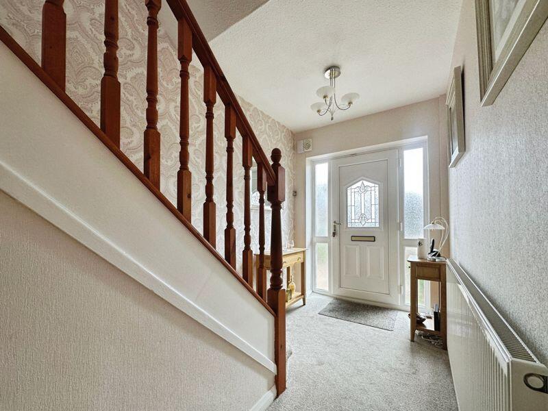 Bourton Close, Bury photo 5