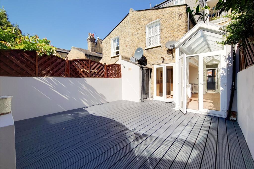 House in London - View 5