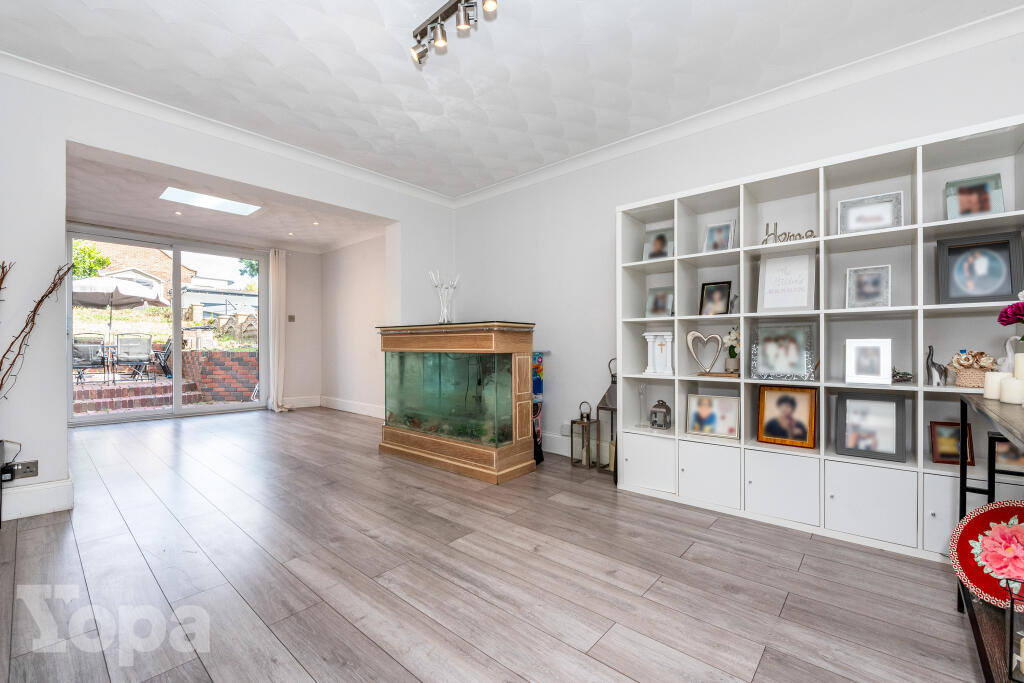 House in Dartford - View 3