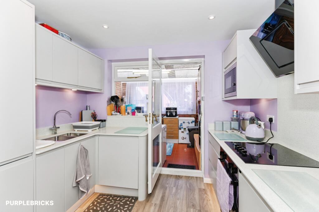 House in Northampton, Duston - More