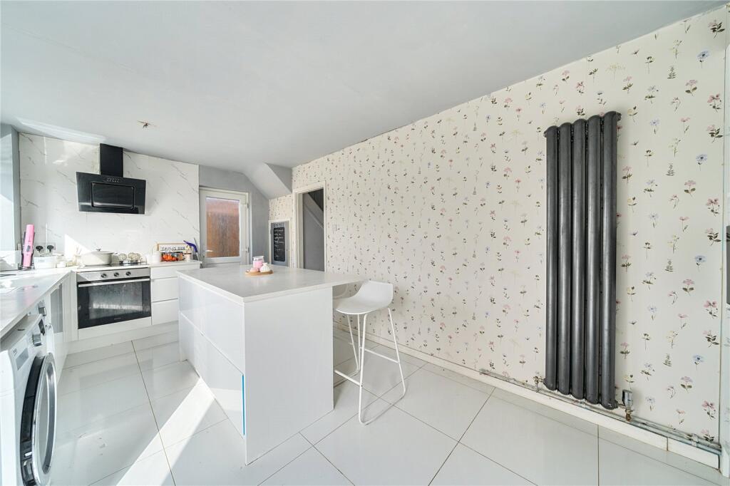 House in Tewkesbury - View 4