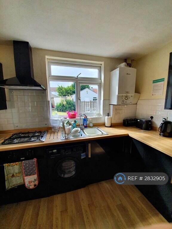 5 bedroom terraced house for rent