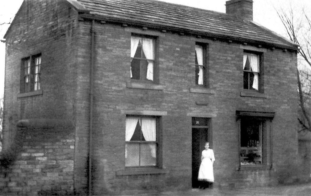 House in Bradford, Thackley, Esholt - View 2