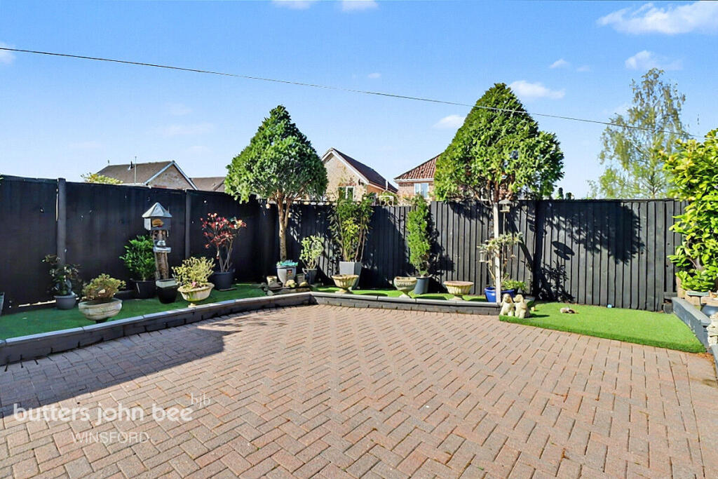 Rosewood Drive, Winsford photo 2