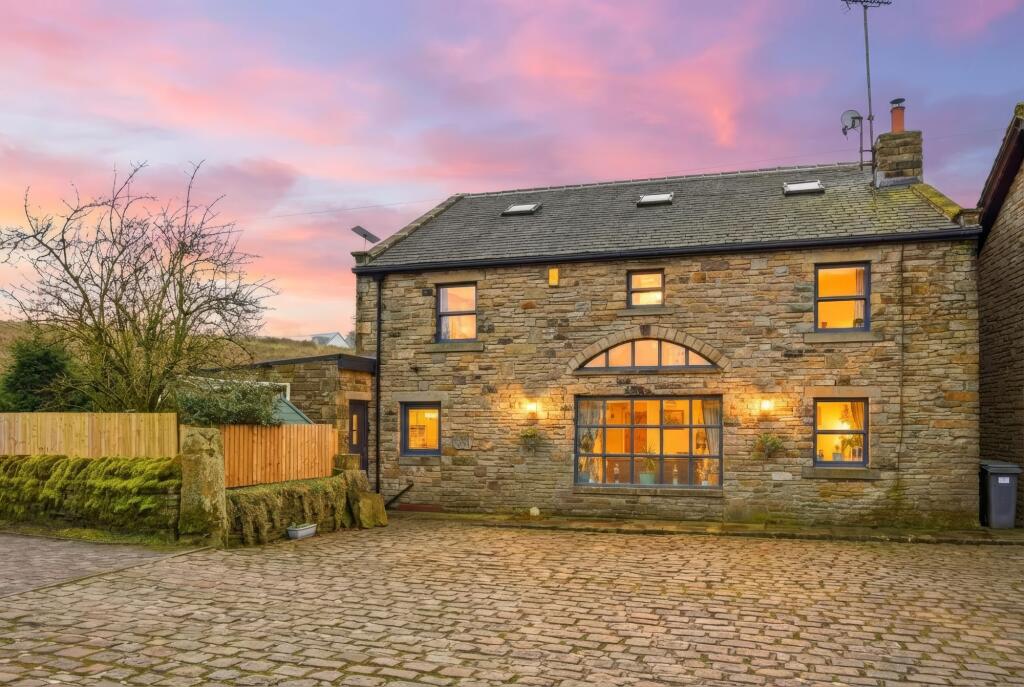 Main image of property: Clough Fold Barn, Loveclough Fold, Loveclough, Rossendale, BB4