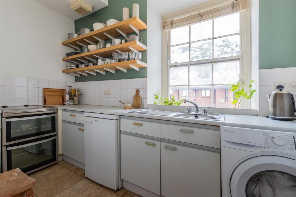 Apartment in Cardiff - More