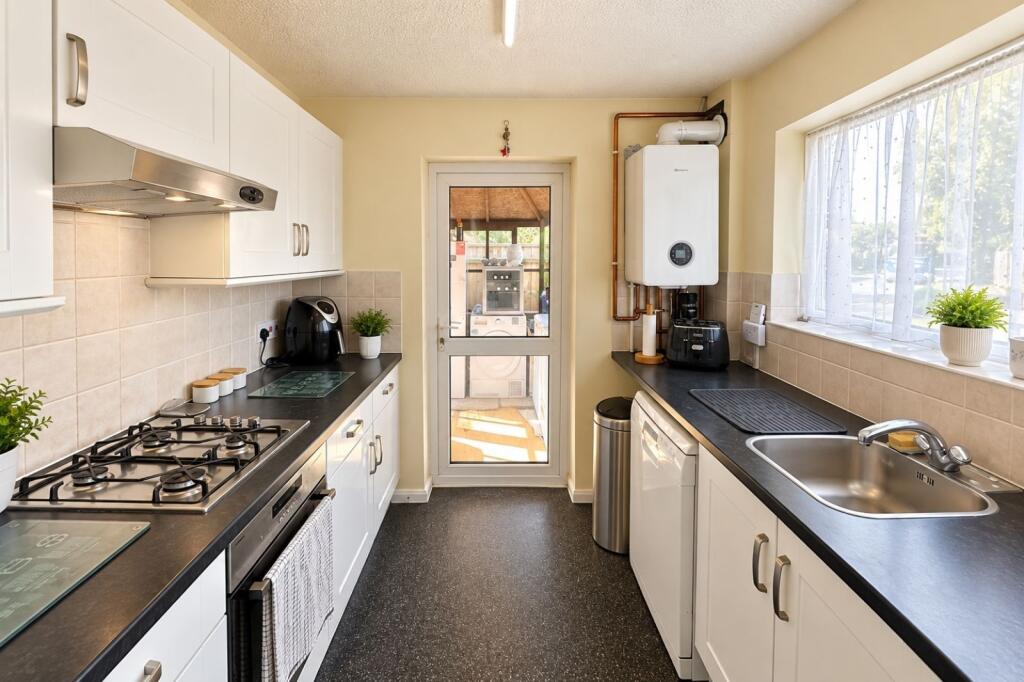House in New Forest, Bransgore - View 3