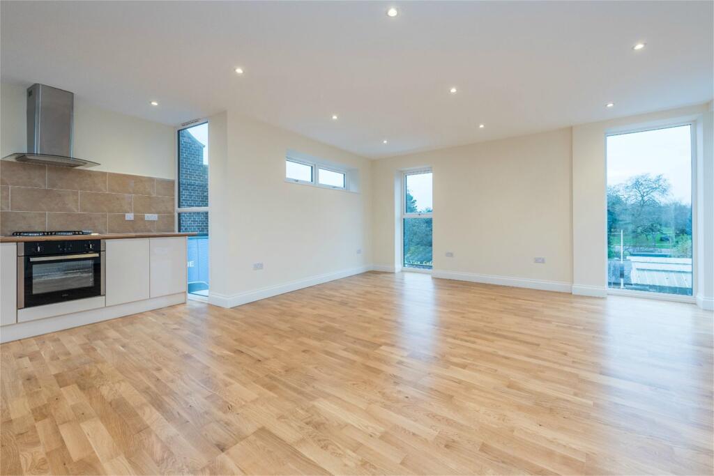 Main image of property: Manor House Court, 318 Green Lanes, Manor House, London, N4