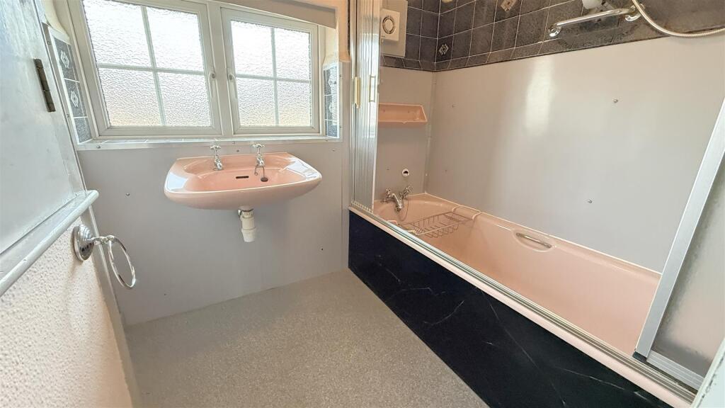 Additional image 10 of Blackthorn Close, Bournville, Birmingham