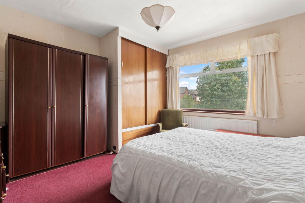 House in Worcester, Worcestershire - More