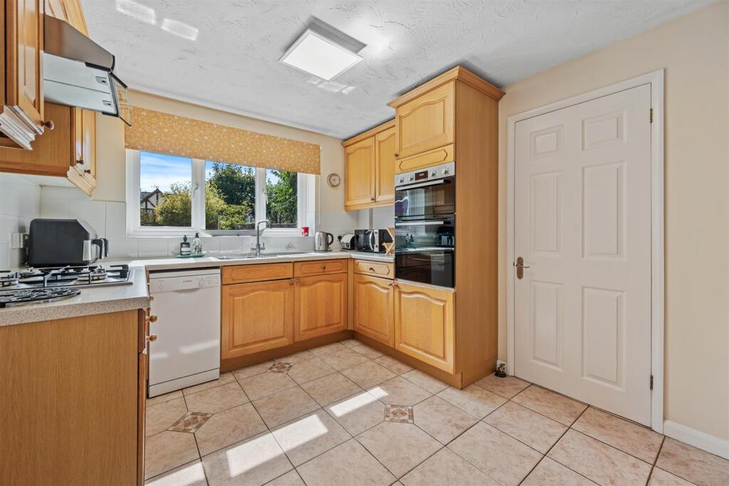 House in Northampton - View 3