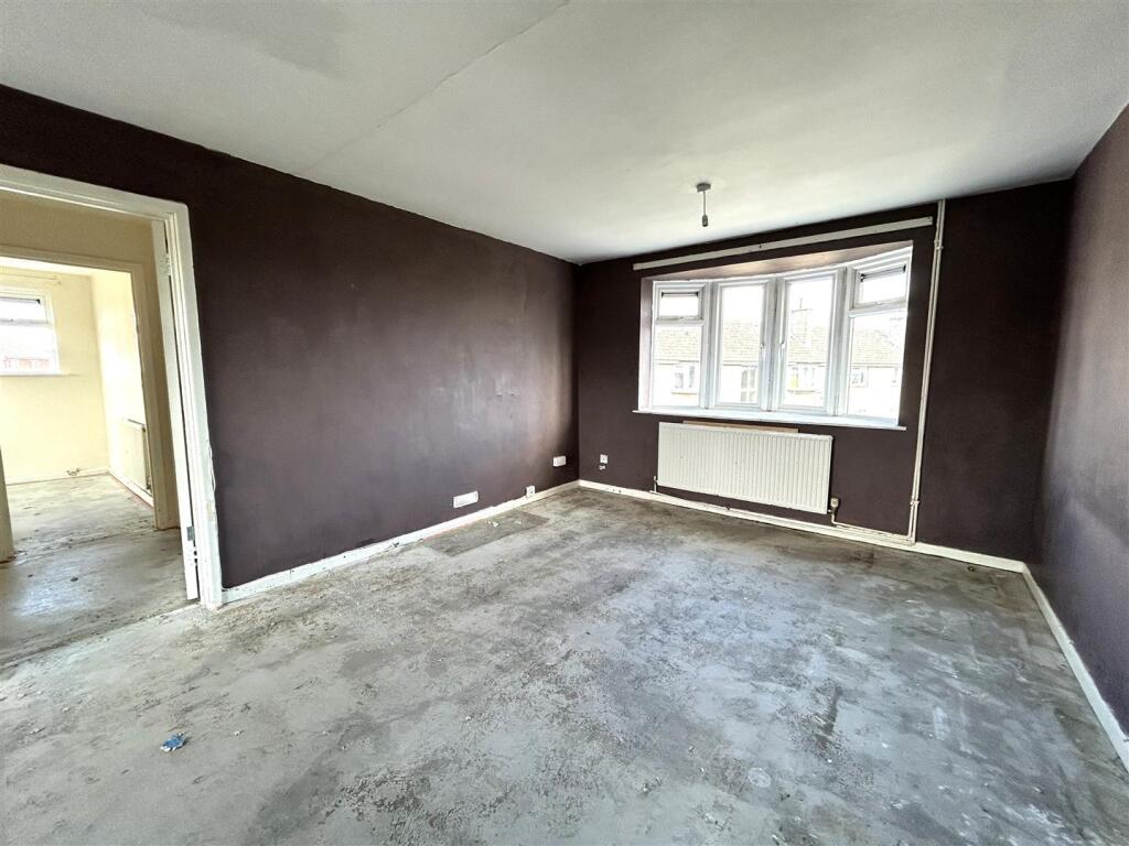 Apartment in Chippenham, Hardenhuish, Cepen Park North - More