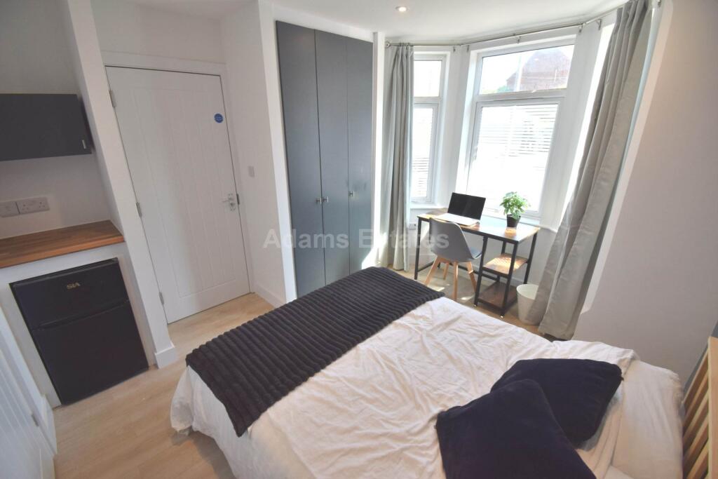 Main image of property: Room 1, Cholmeley Road, Reading