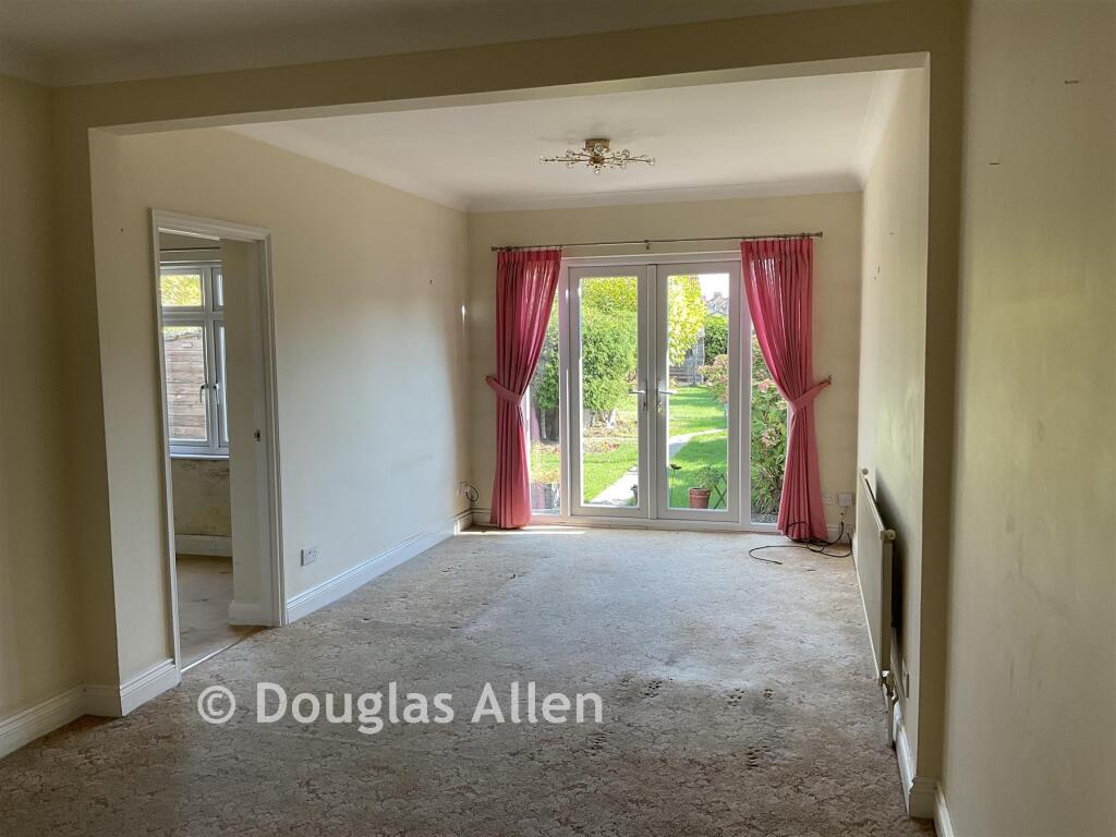 Main image of property: Chiltern Gardens, Hornchurch, Essex