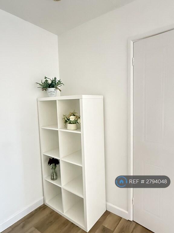 3 bedroom semi-detached house for rent