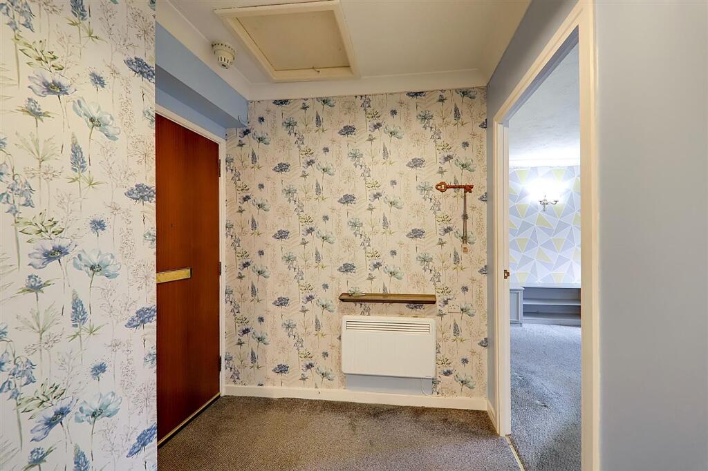 Broadwater Road, Worthing, BN14 photo 3