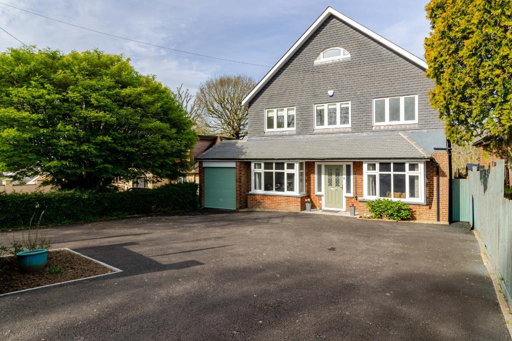 Main image of property: Farleigh Road, Warlingham, Surrey, CR6 9EH