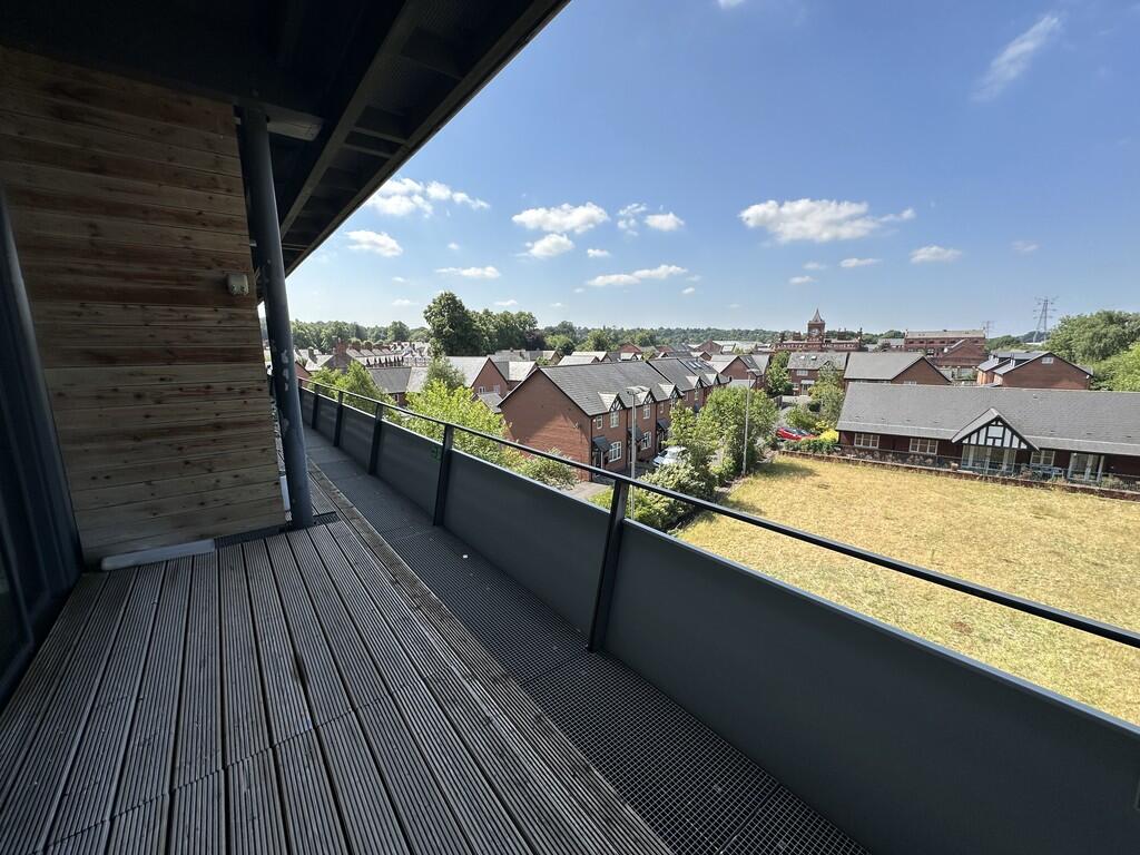 Apartment in Warrington - More