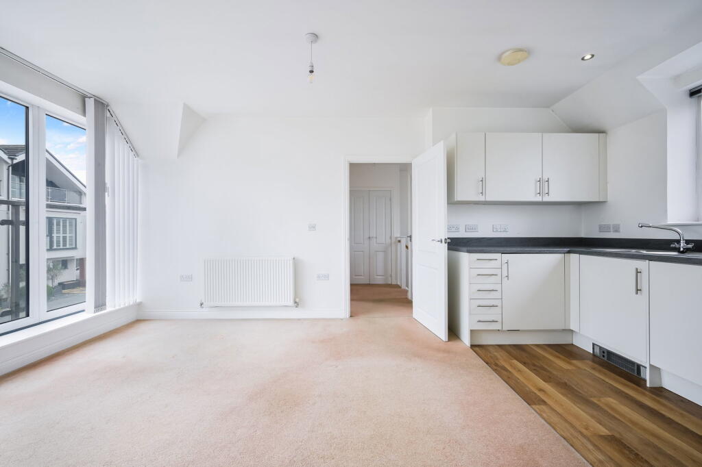 House in Tandridge, Holland, Oxted - View 2