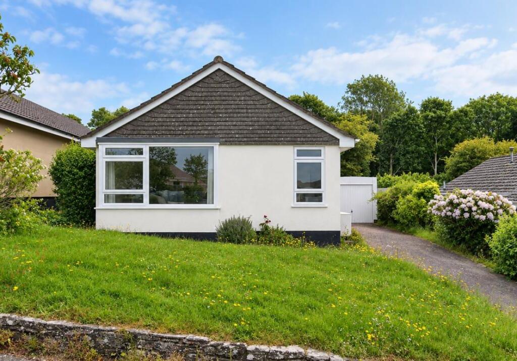3-bed detached on 4 Bonython Drive, Grampound, Truro, Cornwall, TR2 4RL, £120,000