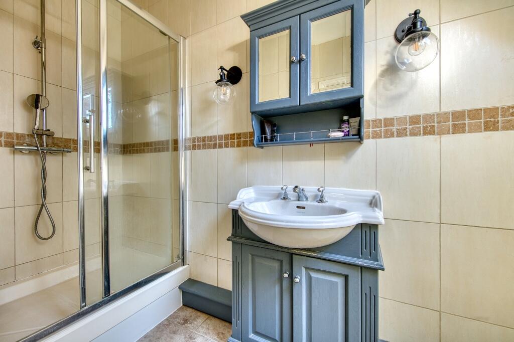 Additional image 18 of Georges Wood Road, AL9