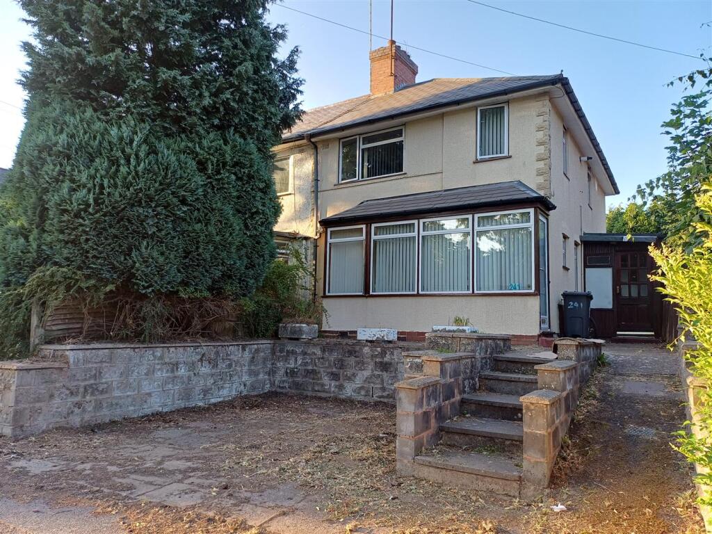 3-bed terraced on Tennal Road, Birmingham, West Midlands, £260,000