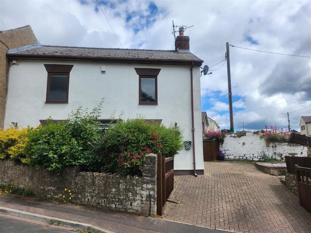 Main image of property: Sparrow Hill, Coleford