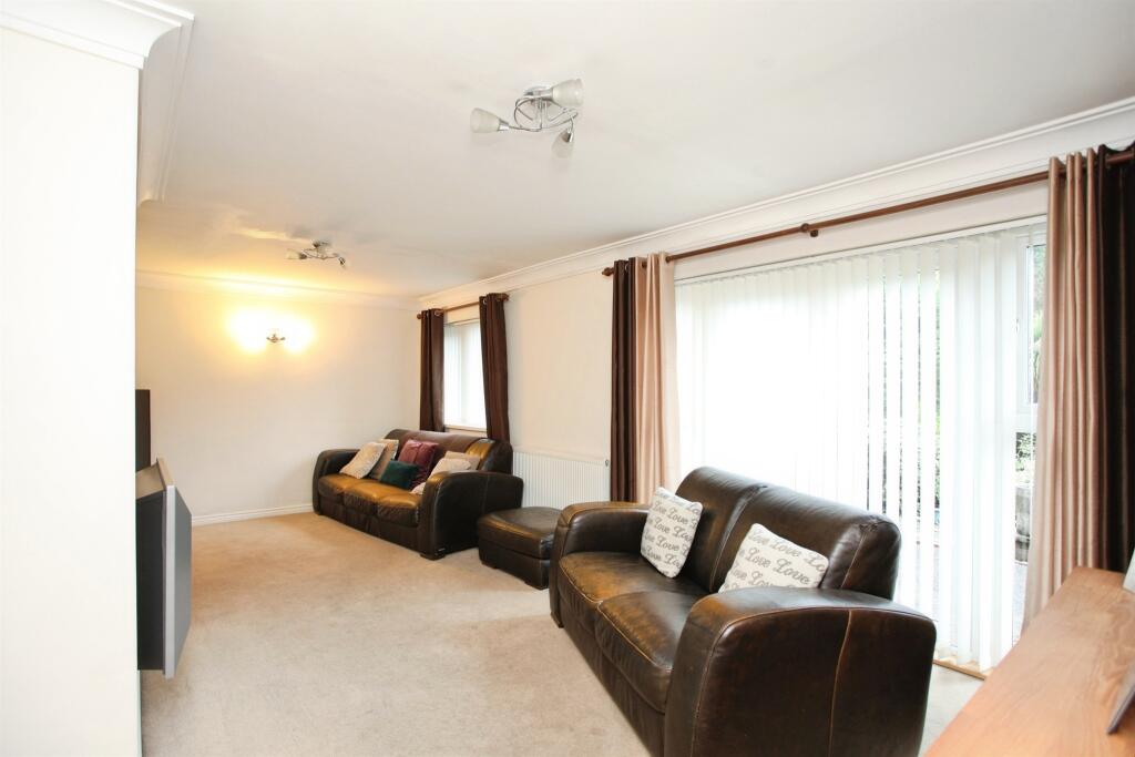 Gwaun Hyfryd, CAERPHILLY photo 4