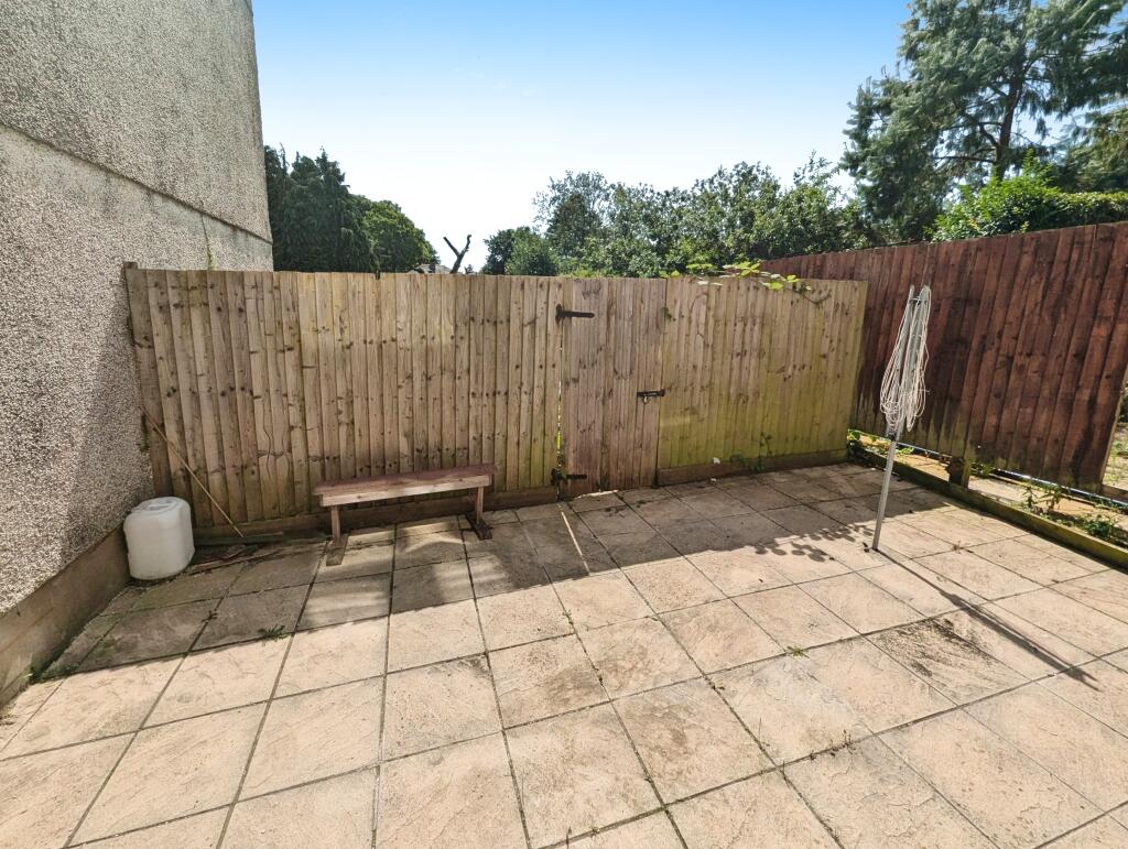 House in Woodland Road, Beechwood - More