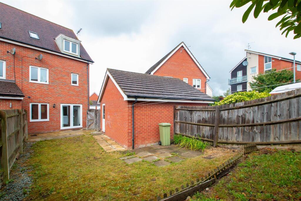 House in Milton Keynes - View 5