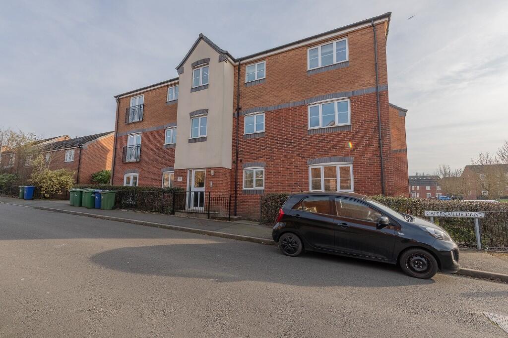 2-bed flat on Capercaillie Drive, Cannock, Staffordshire, WS11, £150,000