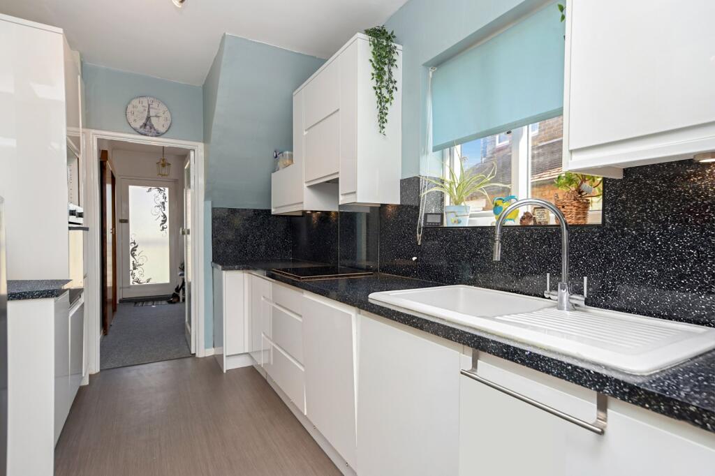House in Southend-on-Sea - View 5