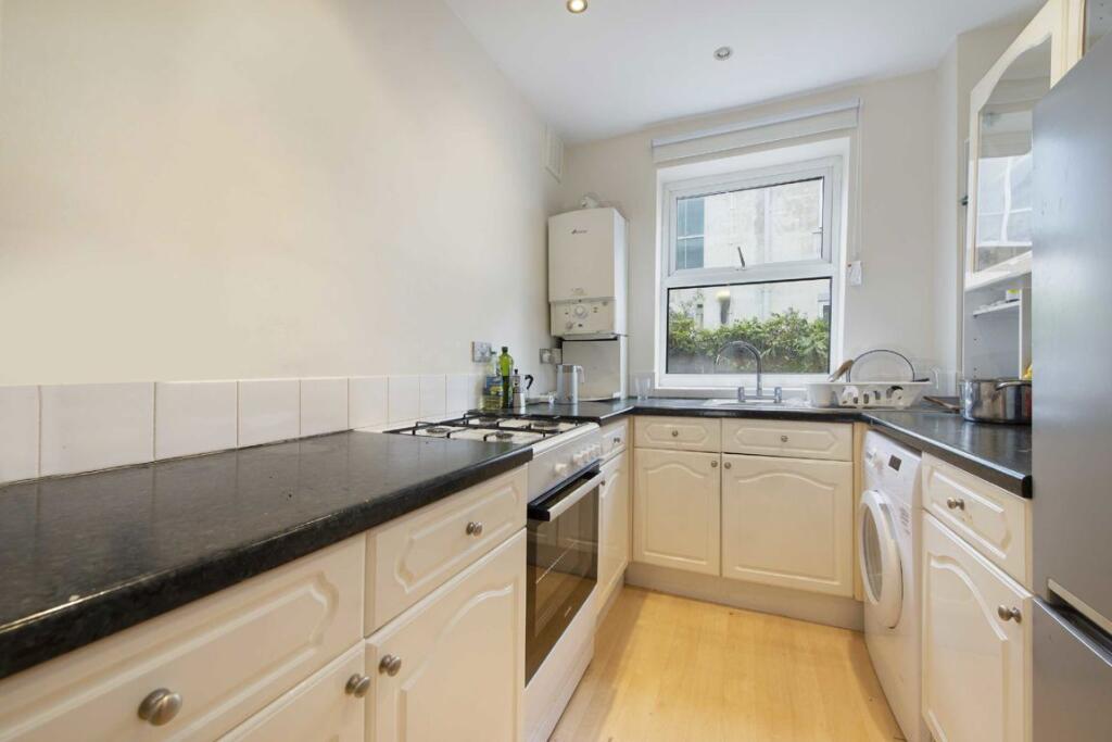 Apartment in London - View 5