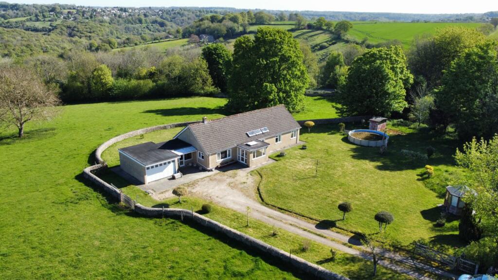 Main image of property: Cowcombe Lane, Chalford, Stroud, Gloucestershire, GL6