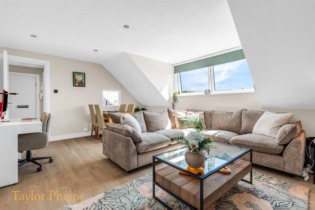 Apartment in Stevenage - View 4