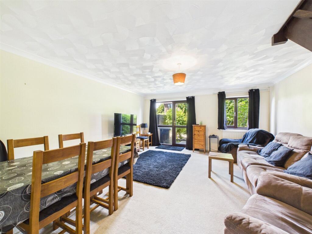 73, Russell Drive, Riverslea, Christchurch, Dorset, BH23 photo 4