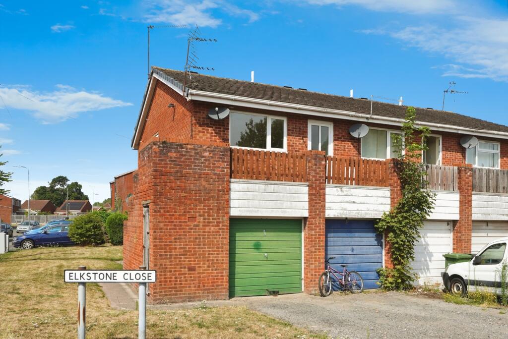 Apartment in Worcester, Worcestershire - View 5